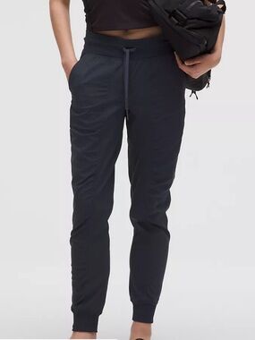 Lululemon Dance Studio Joggers 28”